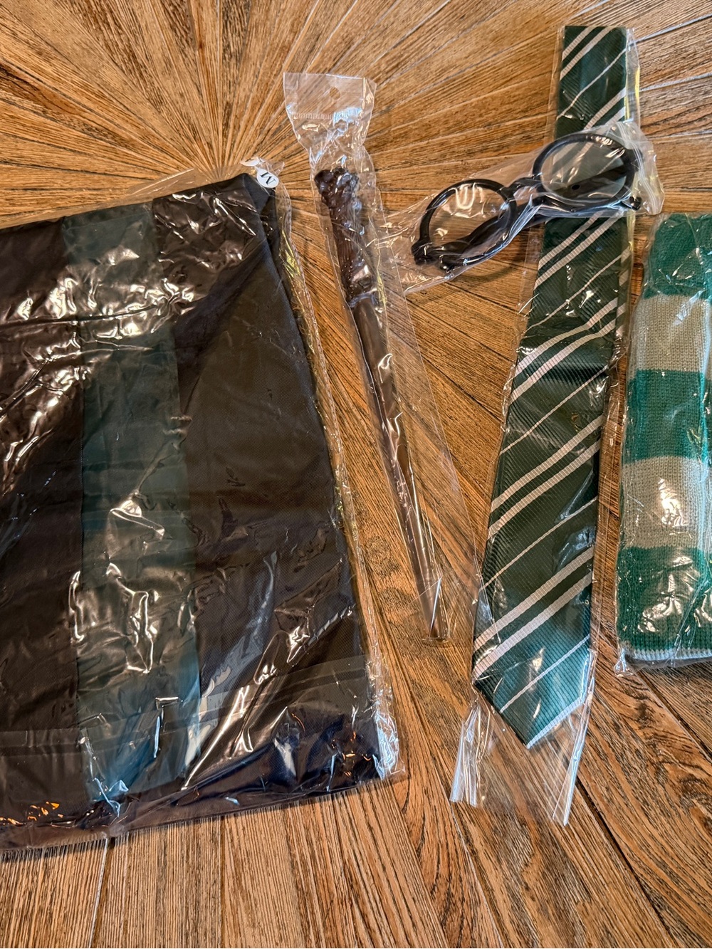 NWT Harry Potter Slytherin Costume Robe Scarf Tie Wand Glasses Adult Med 5 pc - Picture 2 of 10